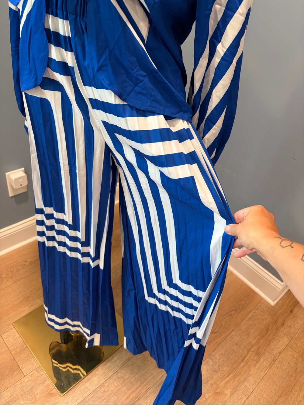 Commense Blue & White Geometric Matching Set NWT Medium - Picture 4 of 12